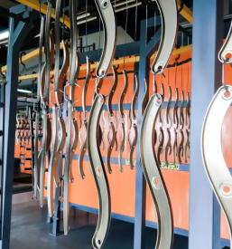 Obdelava kovin in prašno barvanje 