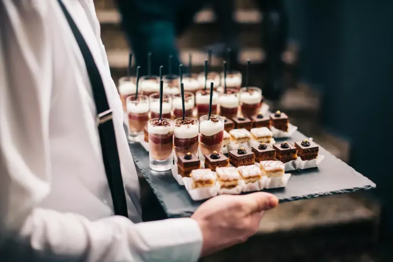 Pomoč pri cateringu Slovenija
