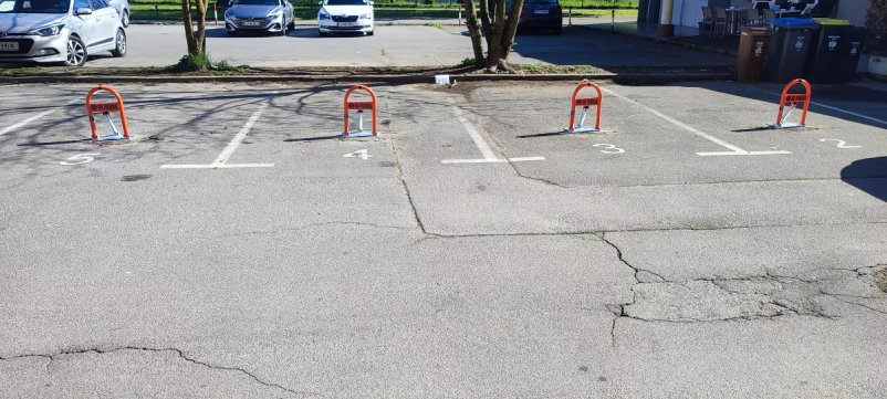 Prodaja in montaža kvalitetnih parkirnih ovir Slovenija