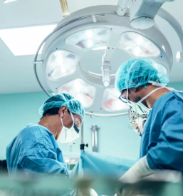 Sodelovanje pri operacijah in svetovanje v kirurgiji ljubljana