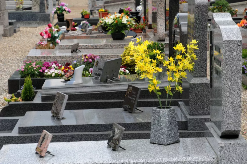 Kamniti nagrobni spomeniki Koroška