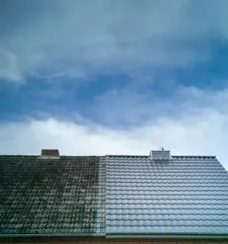 Visokotlačno čiščenje streh