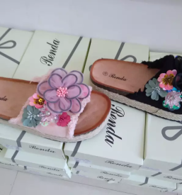 Trgovina z oblačili in čevlji v Litiji