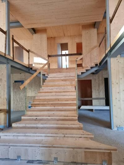 adaptacija stanovanj vključuje tudi montaža lesenih podov