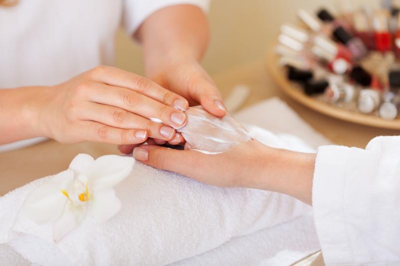 Naša storitev dobre pedikure v Divači, okolici zajema: