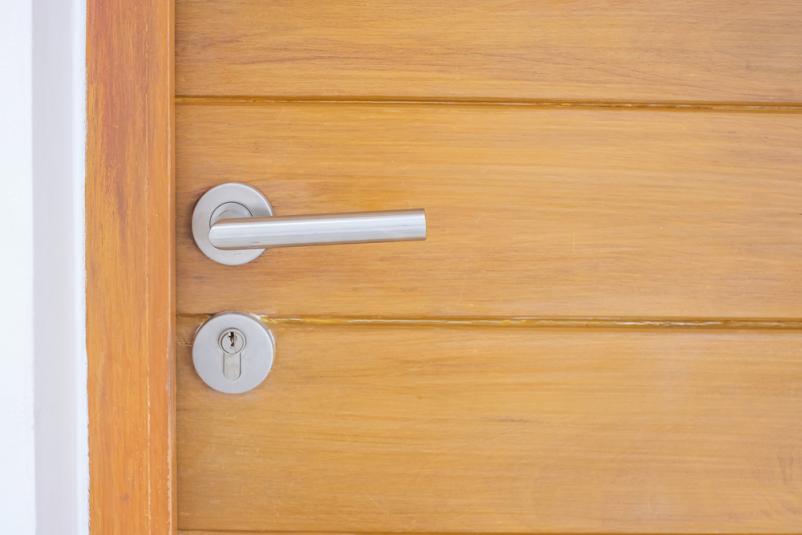 Ugodna prodaja kljuk v osrednji Sloveniji