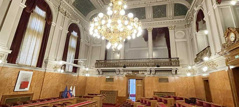 Iščem podjetje, ki nudi kvalitetne elektroinštalacije v Osrednji Sloveniji