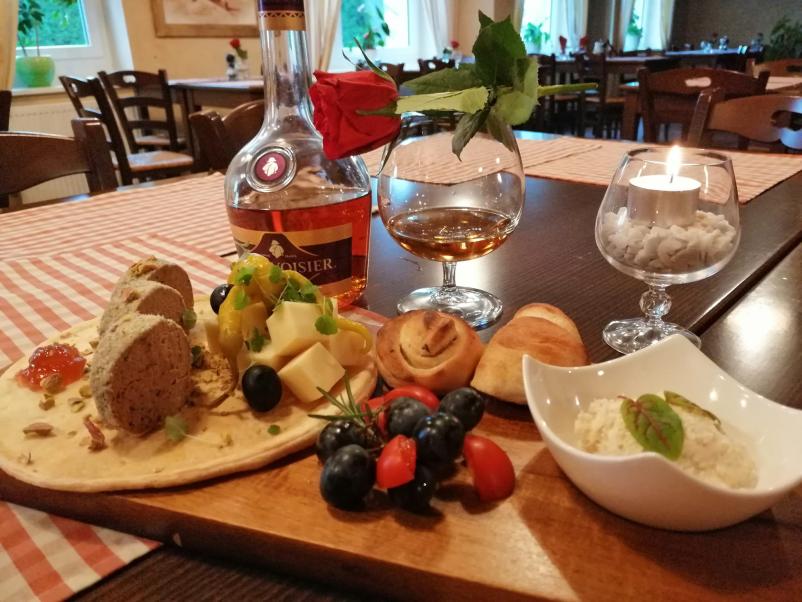 Mesne in ribje plošče Trbovlje