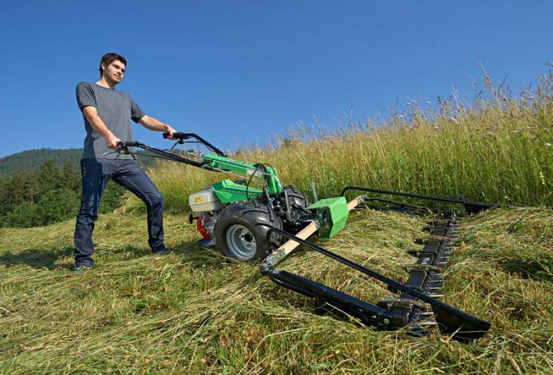 Preverite ponudbo priključkov za enoosne traktorje v Sloveniji
