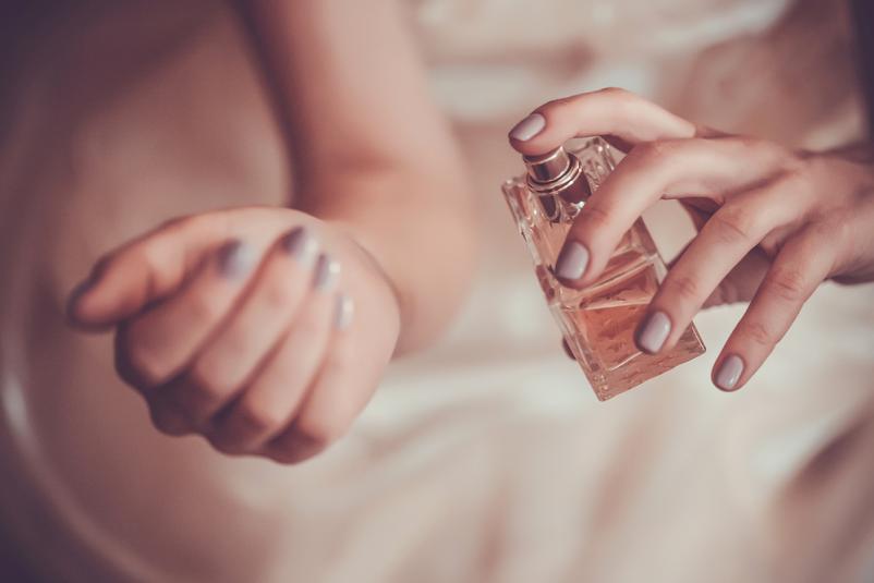 Izberite kvalitetne in obstojne ženske ali moške parfume, ki so obnoreli Slovenijo!