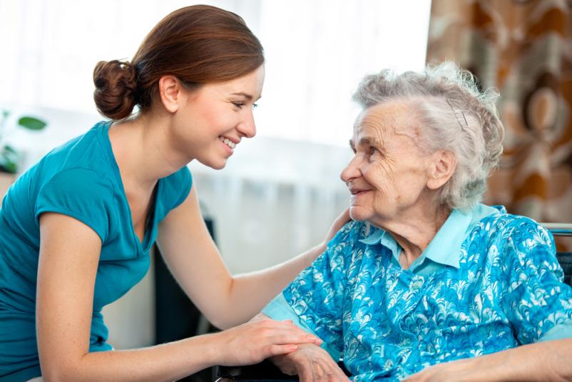 Srčna pomoč starejšim ljudem pri gospodinjskih opravilih Celje