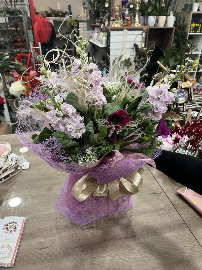 Cvetličarna in dostava cvetja Brežice
