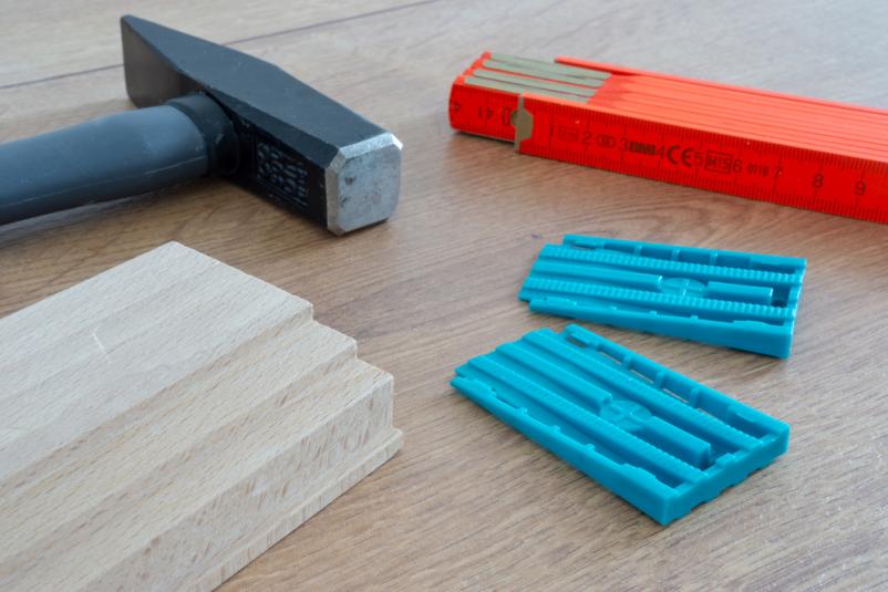 Distančniki za opaž v Sloveniji 