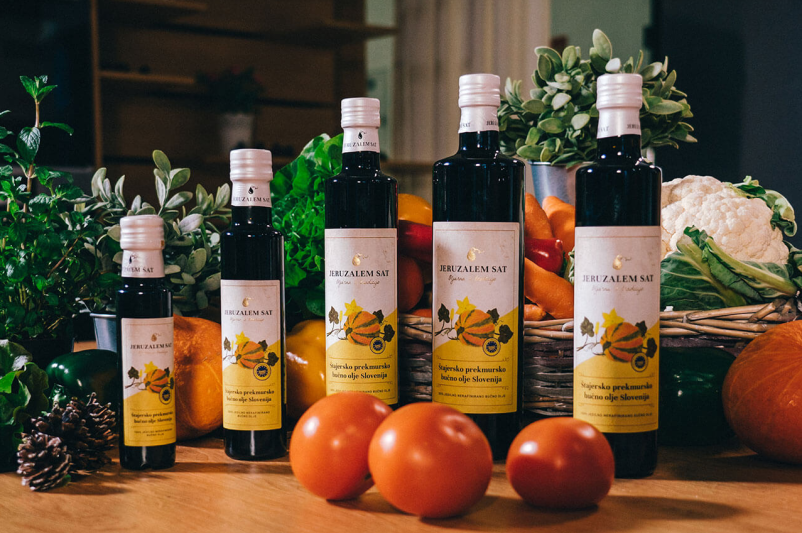 Hladno stiskano bučno olje Slovenija