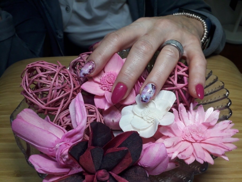 Kvalitetno podaljševanje nohtov