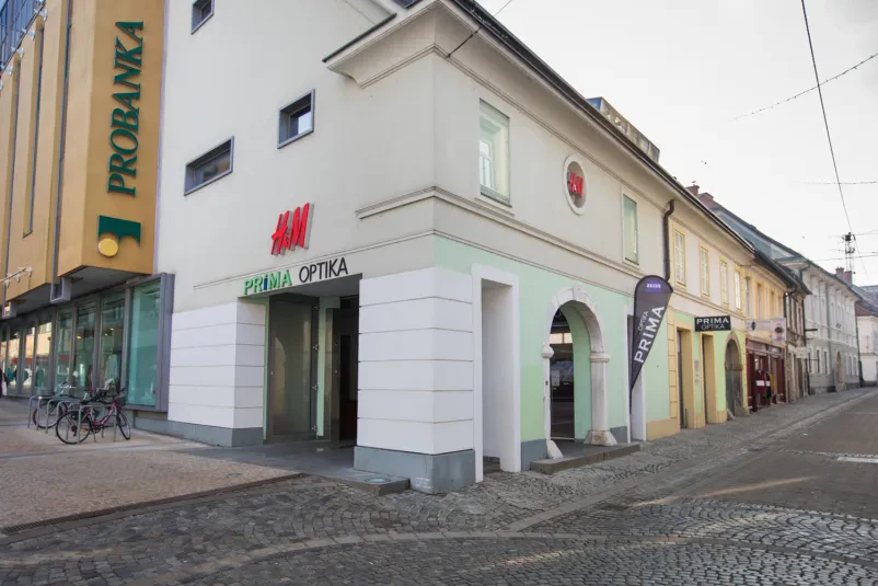 Trgovina z očali in očesni pregledi Maribor