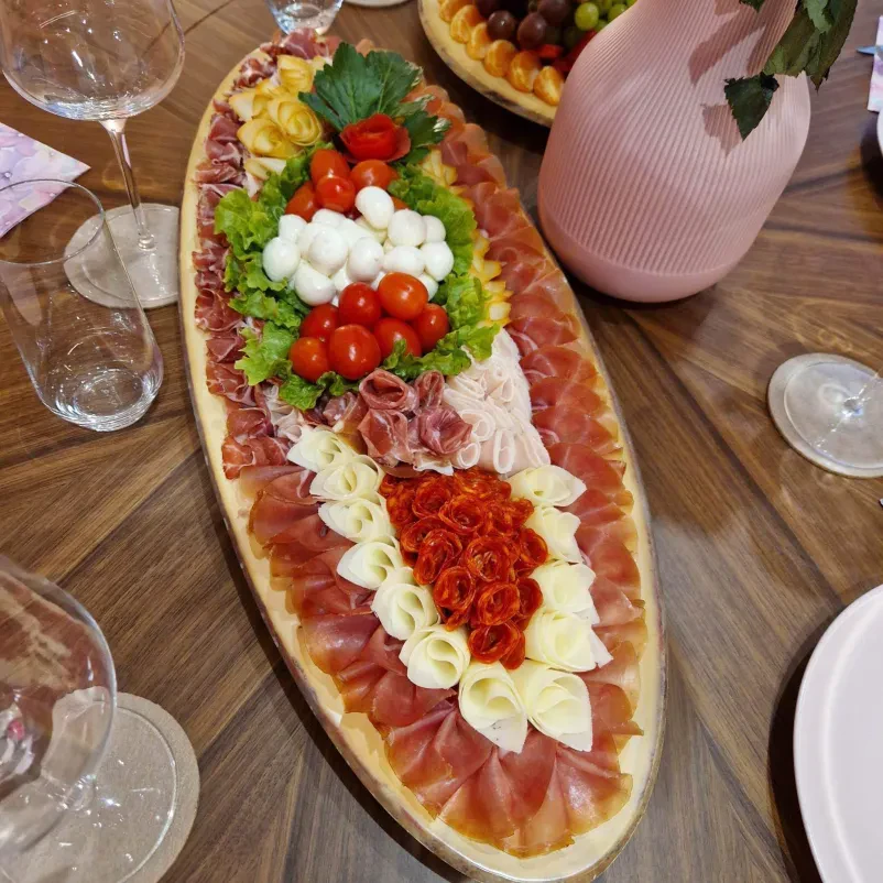 Ugoden narezek po naročilu Ljubljana, okolica