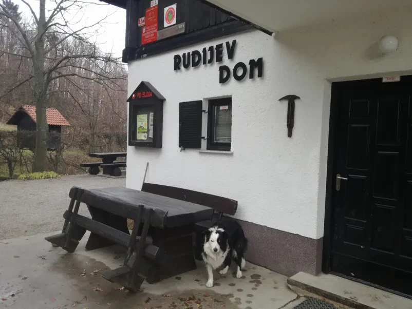 domača hrana na Savinjskem Rudijev dom pod Donačko goro