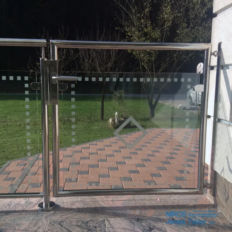 Dvoriščna vrata po meri