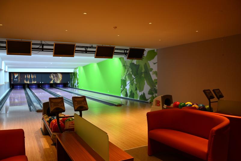 Obiščite Hotel Dolenj'c za zabaven večer ob bowlingu in odličnih picah!