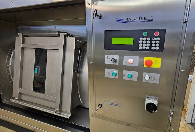 Prodaja in servis opreme za pralništvo