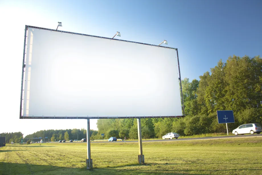 Prostor za jumbo plakat ob cesti