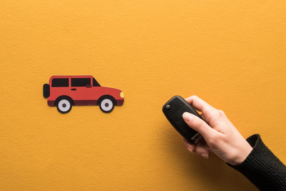 Ključ in slika najetega vozila