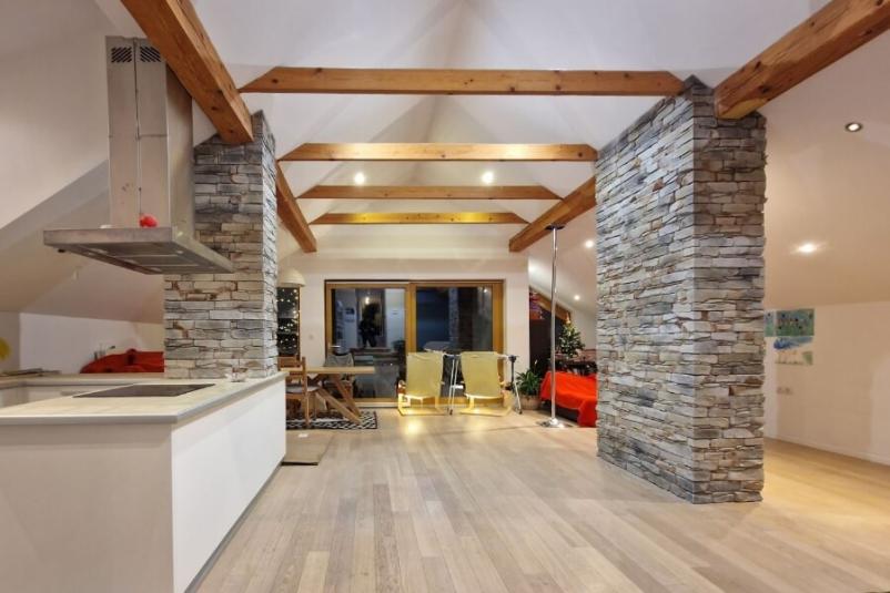 Dekorativni kamen na fasadi