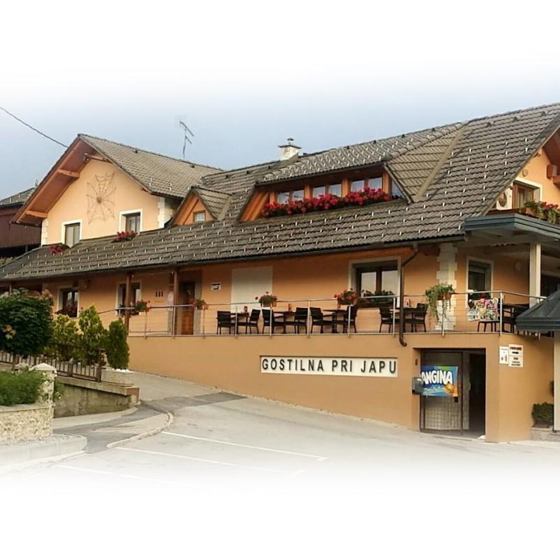 Prostor za zaključene družbe Dolenjska