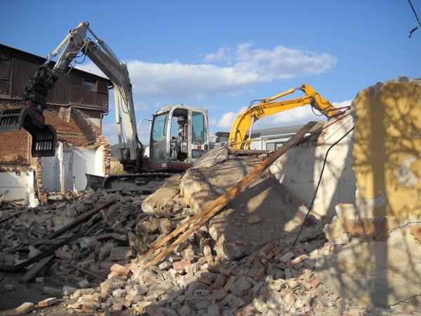 Ugodne storitve z gradbeno mehanizacijo Ljubljana