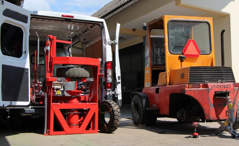 Super elastik polne viličarske gume po celi Sloveniji