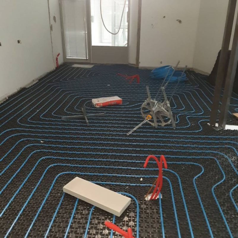 Dober, a ugoden vodovodar, Ljubljana okolica