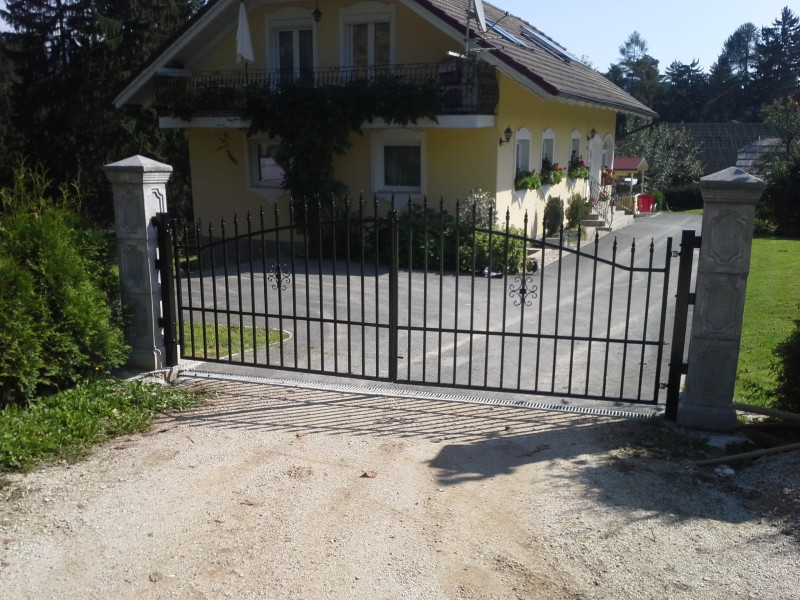 Dvoriščna vrata Slovenj Gradec, Koroška