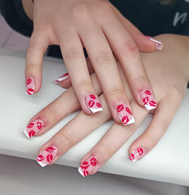 Kam na podaljševane nohtov Pivka 