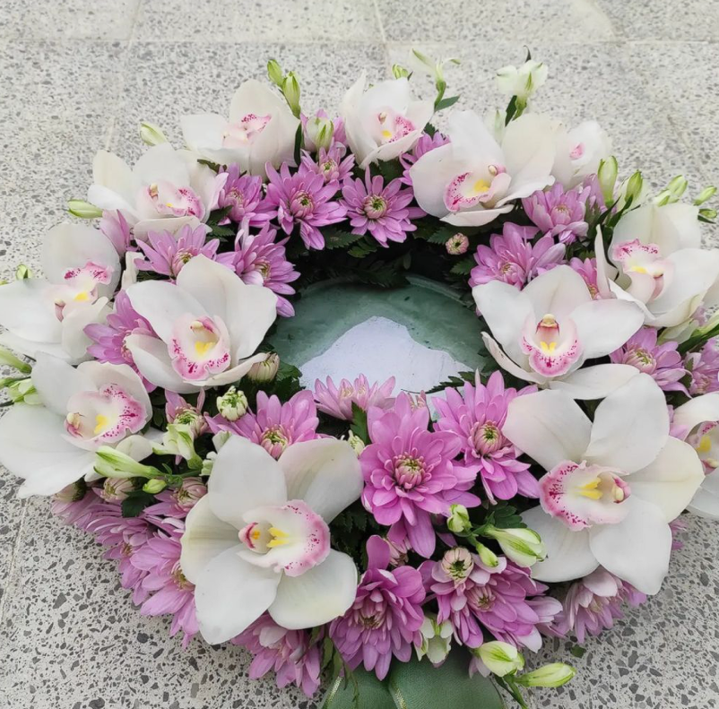 Naročite nagrobni aranžma pri Cvetočem butiku v Ajdovščini