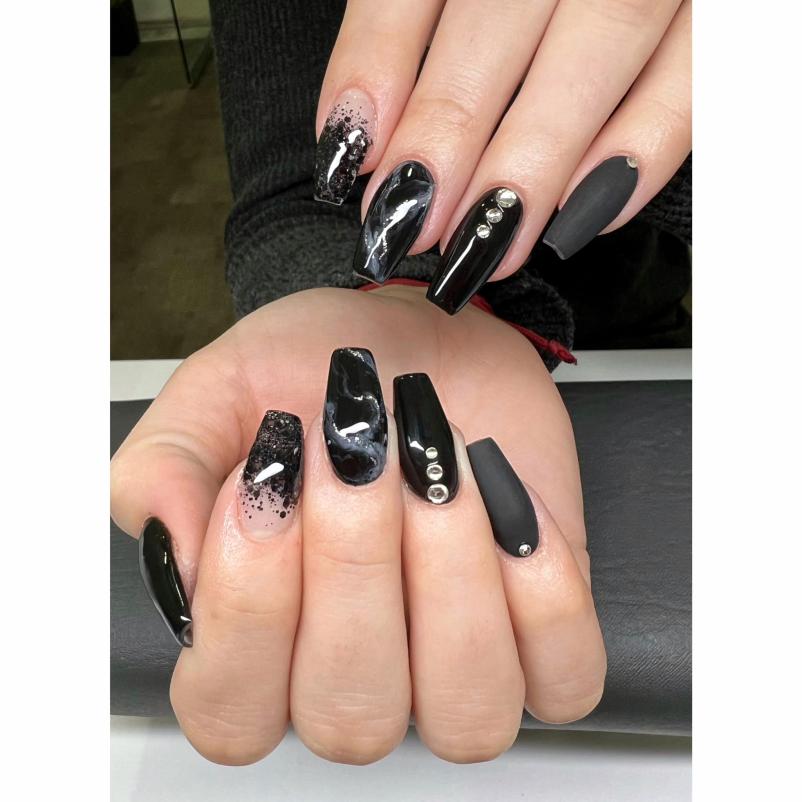 Permanentno lakiranje nohtov Brežice