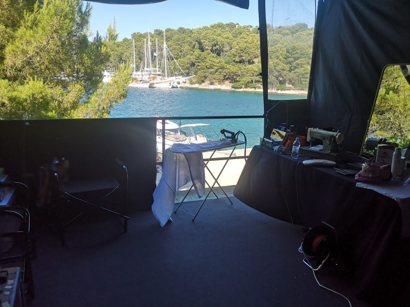 Unikatna oblačila, ki so narejena samo za vas