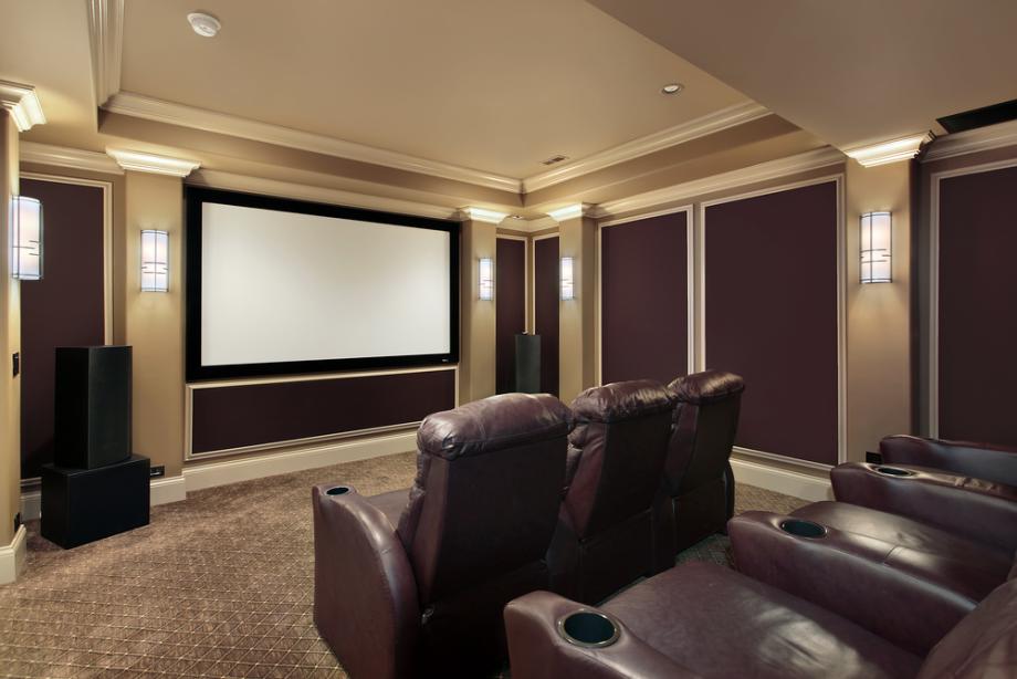Hišni kino z usnjenimi fotelji
