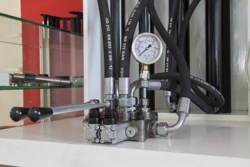 Hidravlične cevi in servis Cerknica