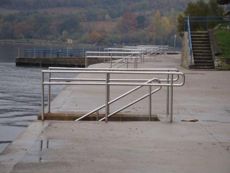 Izdelava jeklene ograje cena Primorska