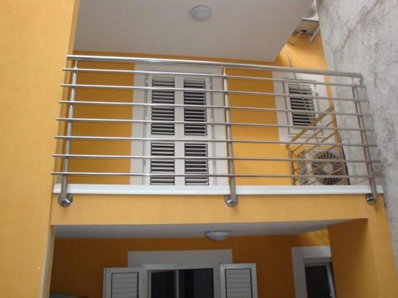 Balkonska ograja cena Primorska