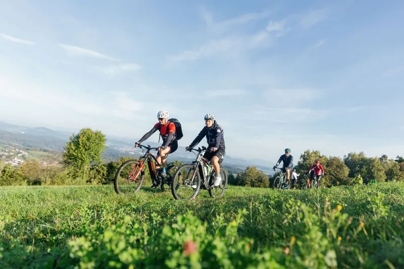 Izposoja električnih koles Bela krajina