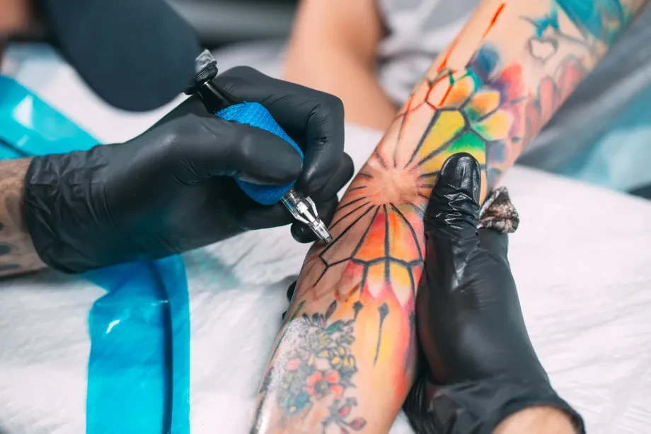 Barvni tattoo