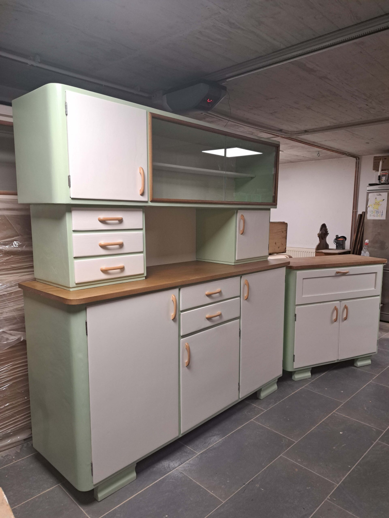 Obnova starega pohištva, Slovenija