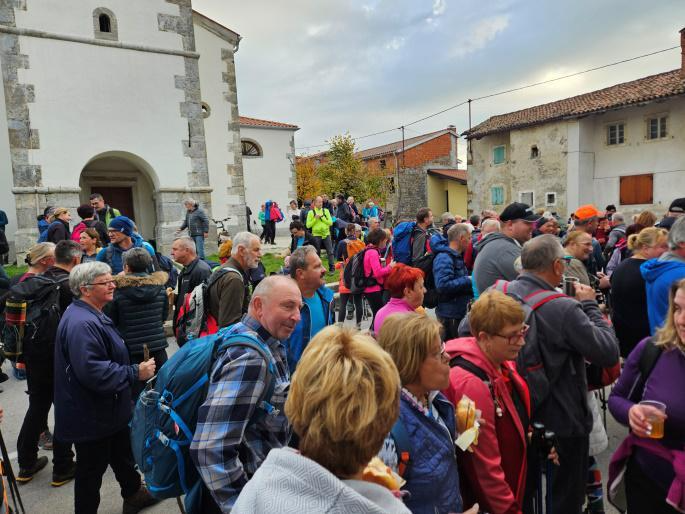 Goriški pohod po Vertovčevih poteh