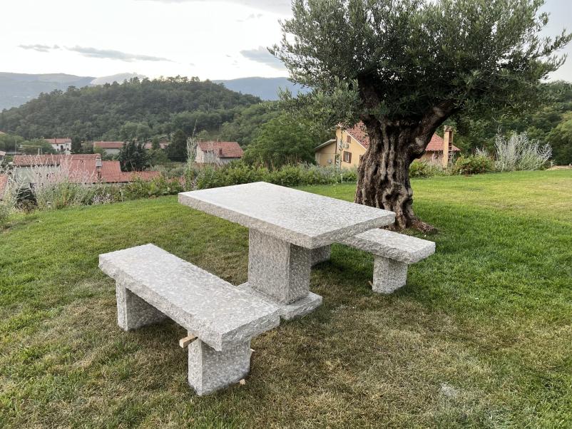 Prodaja in obdelava kamna Vipava