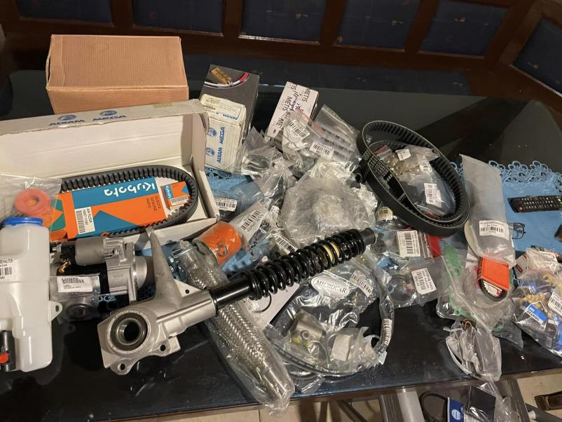 Ugodni Aixam rezervni deli Slovenija 