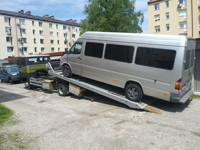 JOVOVIČ, 24-ur avtovleka Maribor je vaš prijatelj v nesreči