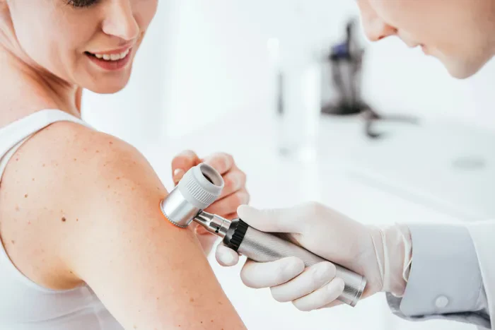 Dermatolog na koncesijo