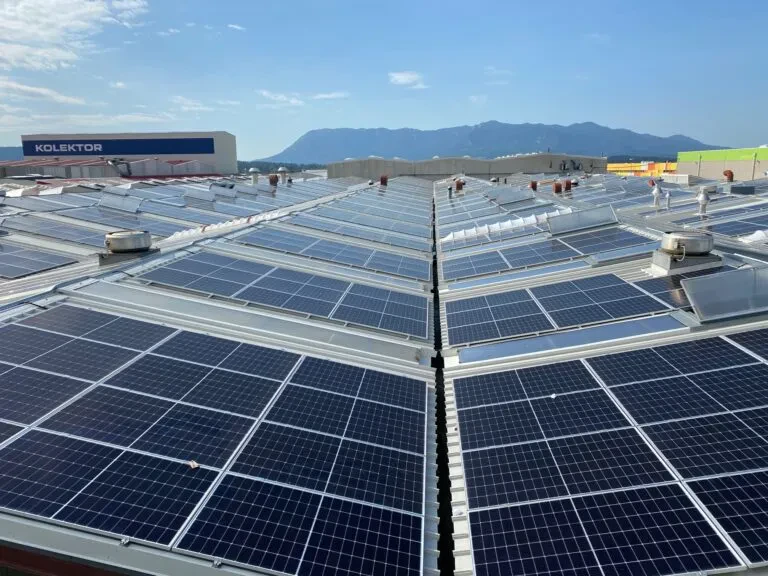 Montaža in priklop sončnih elektrarn po Sloveniji